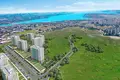 Complexe résidentiel New residence with a swimming pool, green areas and a fitness center close to a highway, Istanbul, Turkey