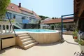 House 14 rooms 1 036 m² Dugi Rat, Croatia