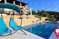 6 bedroom villa 3 250 m² Pefkochori, Greece