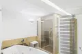 Mieszkanie 2 pokoi 93 m² Baden, Austria