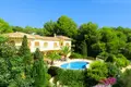 4-Schlafzimmer-Villa 453 m² Calp, Spanien