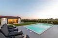 3 bedroom house 290 m² Brtonigla, Croatia