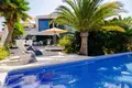 4-Schlafzimmer-Villa 325 m² Benidorm, Spanien