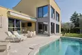 5 bedroom villa 320 m² Grad Pula, Croatia