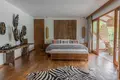 7-Schlafzimmer-Villa 1 999 m² Kerobokan, Indonesien
