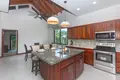 Дом 6 спален 385 м² Coxen Hole, Гондурас