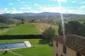 Commercial property 870 m² in Arezzo, Italy