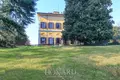 Casa 8 habitaciones 1 200 m² Lombardía, Italia