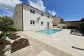 4-Schlafzimmer-Villa 260 m² Stadt Pola, Kroatien