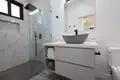 2 bedroom condo 123 m² West Bay, Honduras