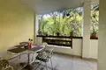 2 bedroom condo 5 246 m² Coxen Hole, Honduras