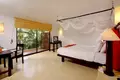 Wohnung 2 Schlafzimmer 317 m² Phuket, Thailand