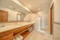 5 bedroom house 548 m² Roatan, Honduras