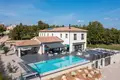 Villa de 4 dormitorios 435 m² Umag, Croacia