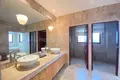 5 bedroom villa 842 m² Ban Bang Thao, Thailand