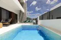 Villa de tres dormitorios 90 m² Almoradi, España