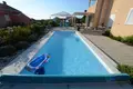 villa de 5 dormitorios 392 m² Petrcane, Croacia