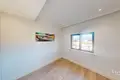Квартира 2 спальни 77 м² Тиват, Черногория
