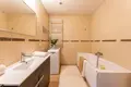 Дом 9 комнат 589 м² Зомбки, Польша