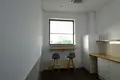 Gewerbefläche 3 zimmer 107 m² in Warschau, Polen