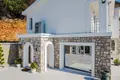 Villa de tres dormitorios 350 m² Budva, Montenegro