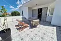 Haus 4 Zimmer 200 m² Bilice, Kroatien