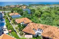 1 bedroom condo 93 m² Roatan, Honduras