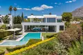 Haus 5 Schlafzimmer 868 m² Malaga, Spanien