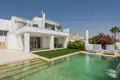 Villa de 4 dormitorios 110 m² Estepona, España