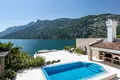 Villa de 7 dormitorios 554 m² Risan, Montenegro