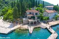 4 bedroom Villa 350 m² Lustica, Montenegro