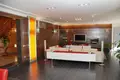 4-Schlafzimmer-Villa 650 m² Calp, Spanien