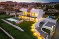 villa de 5 dormitorios 652 m² Estepona, Španjolska