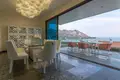 Villa de tres dormitorios 831 m² Becici, Montenegro