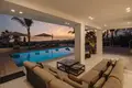 4-Schlafzimmer-Villa 297 m² Marbella, Spanien