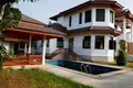 Villa de 4 dormitorios 240 m² Phuket, Tailandia