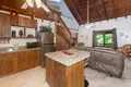 Дом 3 спальни 102 м² Coxen Hole, Гондурас