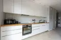 Apartamento 3 habitaciones 74 m² en Varsovia, Polonia