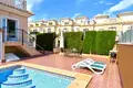 3-Schlafzimmer-Villa 150 m² Torrevieja, Spanien