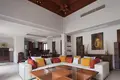 4-Schlafzimmer-Villa 430 m² Choeng Thale, Thailand