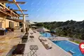 6 bedroom villa 3 250 m² Pefkochori, Greece