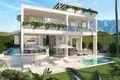 Villa de tres dormitorios 586 m² Estepona, España