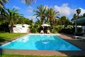 Villa de 4 dormitorios 550 m² Alicante, España