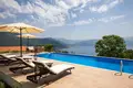 villa de 5 dormitorios 235 m² Herceg Novi, Montenegro