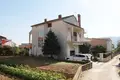 5-Schlafzimmer-Villa 270 m², Alle Länder