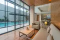 Villa de 4 dormitorios 740 m² Kerobokan Kelod, Indonesia