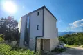 3-Schlafzimmer-Villa 230 m² Tivat, Montenegro