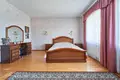 Casa de campo 677 m² Ratamka, Belarús