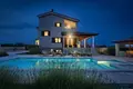 4 bedroom Villa 294 m² Rovinj, Croatia