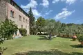 Villa 12 Schlafzimmer 1 000 m² Lucca, Italien
